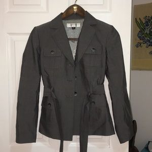 Blazer/pant Tahari suite